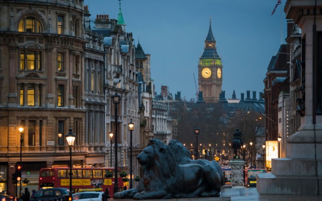 Big Ben From Trafalgar Square X Wallpaper Teahub Io