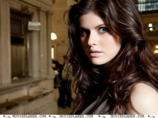 Alexandra Daddario Red Lipstick Actress Brunette Alexandra