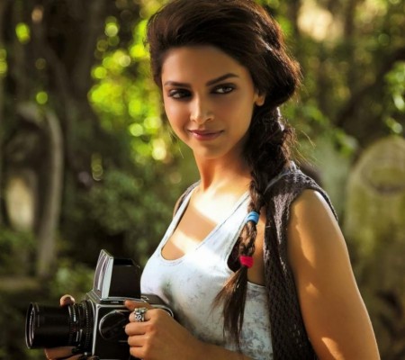 Bollywood Heroine Wallpaper Photos - Deepika Padukone - 873x775