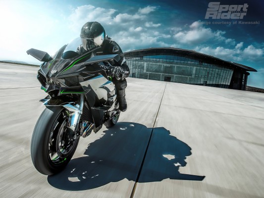 2015 Kawasaki Ninja H2r - Kawasaki Ninja H2r Driving  - HD Wallpaper
