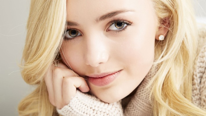 Peyton List Wallpaper - Peyton List - 1956x1100 Wallpaper - teahub.io