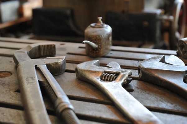 Old Car Tools - 960x638 Wallpaper - teahub.io