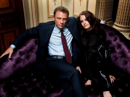 Casino Royale - Daniel Craig Y Eva Green - 1600x1200 Wallpaper - teahub.io