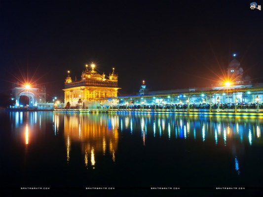 Golden Temple Hd Wallpaper Download - Golden Temple At Night - 1024x768 ...