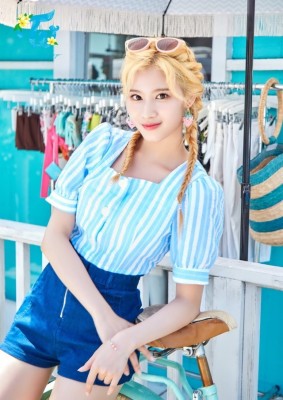 Twice X Mlb Sana 750x1334 Wallpaper Teahub Io