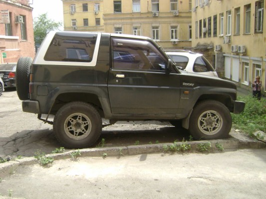 Daihatsu Rocky Wallpaper