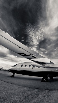 Airplane Runway Night Black And White Iphone Background - Black Background  Wallpapers 4k Iphone - 1080x1920 Wallpaper 