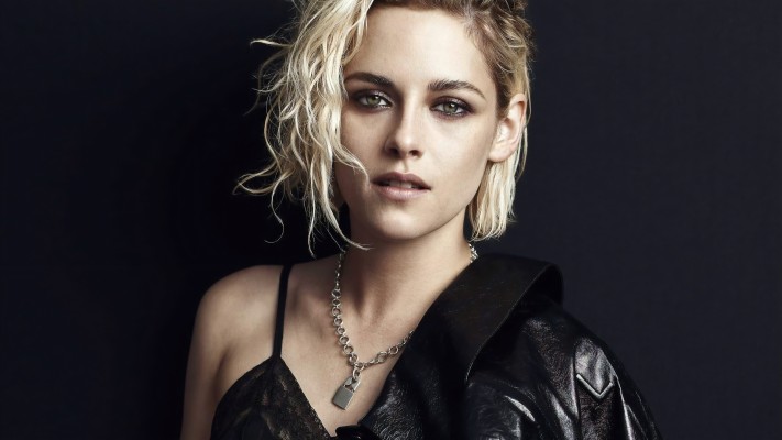 6. Short blonde hair teasing and styling tips - wide 8