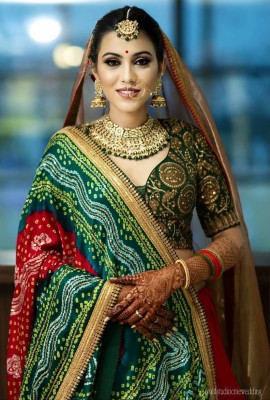 Bridal Lehenga With Bandhani Dupatta - 792x1170 Wallpaper 