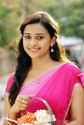 Sri Divya Cute Hd Wallpapers - Sri Divya - 960x747 Wallpaper - teahub.io