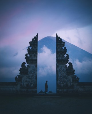 Wallpaper Gate Silhouette Loneliness Fog Bali Bali Background 3840x4769 Wallpaper Teahub Io