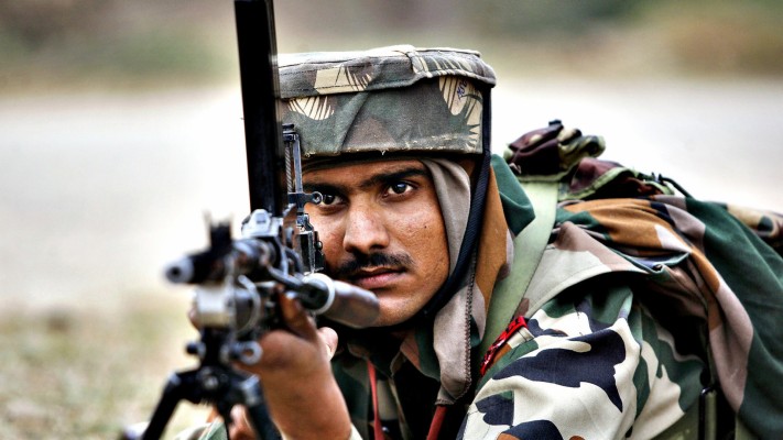 Indian Army Man With Gun - 628x768 Wallpaper - Teahub.io