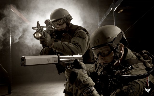 Weapon Machine Police High Definition Cool Military Swat Wallpaper Hd 49x1281 Wallpaper Teahub Io