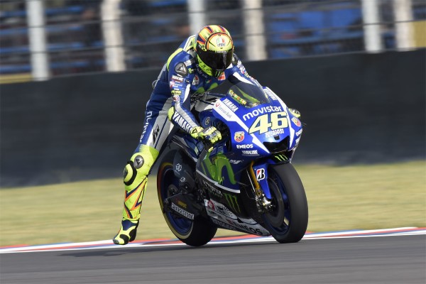 Valentino Rossi Wallpaper Hd Hd Picturez - Valentino Rossi 2015 Bike ...