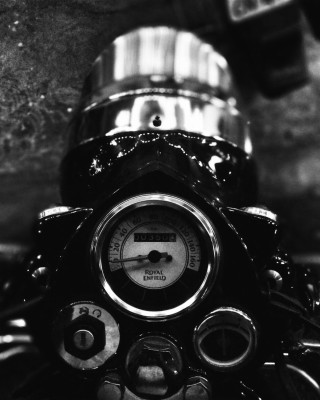 Royal Enfield Bullet 4k - 972x1215 Wallpaper Royal Enfield Bullet 4k - 972x1215 Wallpaper