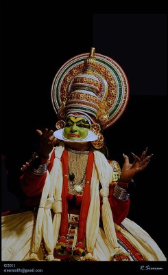Kathakali Dancer Kalamandalam Gopi - 628x1024 Wallpaper 