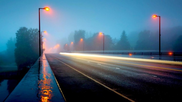 A Highway Bridge In A Foggy Rainy Night Hd Desktop - Imagenes De Lluvia ...