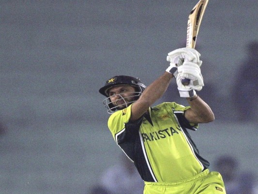 Shah#afridi Wallpaper 10 - Shahid Afridi Batting Old - 1024x768