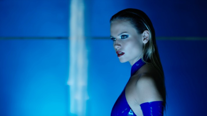 Natasha Poly Wallpaper Pic - Natasha Poly Mercedes Benz - 1327x745