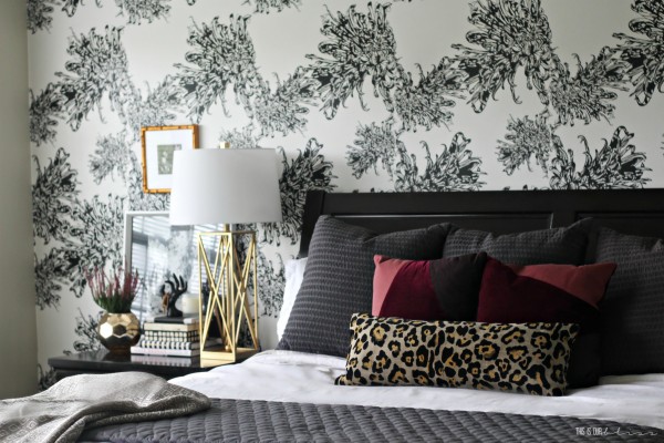 One Wall Wallpaper Bedroom - 768x944 Wallpaper - teahub.io