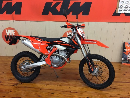 Ktm 450 Exc F Six Days 2019 - 1363x895 