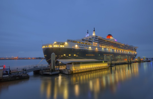 Rms Queen Mary 2 In Liverpool, Uk Wallpaper - Rms Queen Mary 2 ...