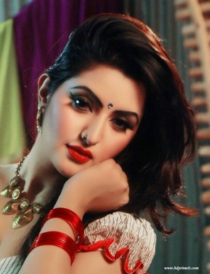 Pori Moni Facebook Profile Images - Beautiful Models Of India - 727x946  Wallpaper 