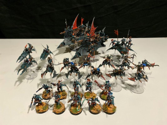 Dark scale. Dark Eldar Army. Warhammer Dark Eldar Army. Вархаммер темные эльдары. Армия тёмных Эльдар миниатюры.