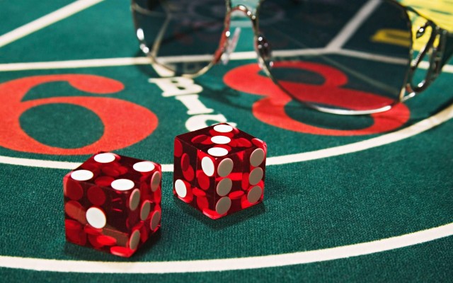 casino wallpaper dice