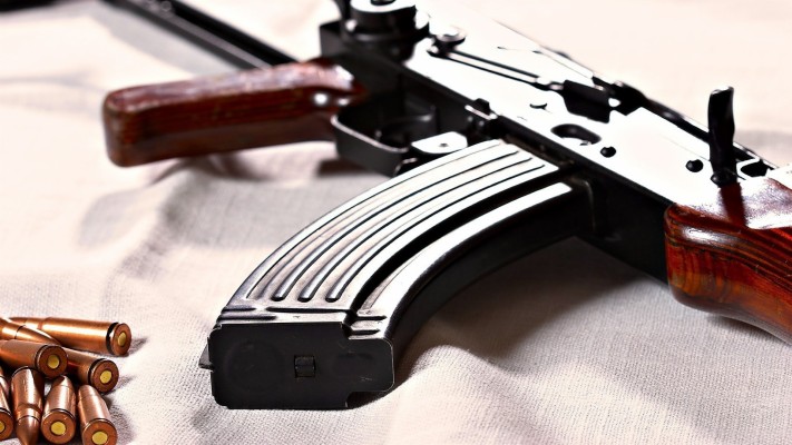 High Resolution Ak-47 Full Hd Wallpaper Id - Ak 47 With Bullets  - HD Wallpaper