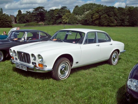 Jaguar Xj6 Wallpaper Hd - Daimler Sovereign - 1024x768 Wallpaper ...