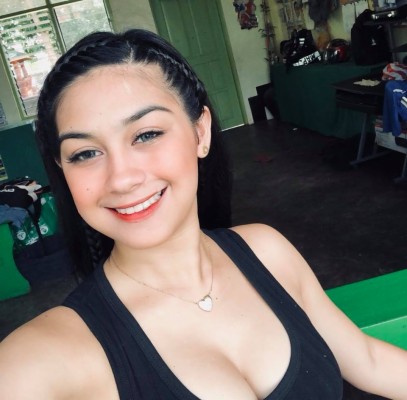 Zeinab Harake - 708x960 Wallpaper - teahub.io