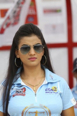 Khyati Singh Bhojpuri Actress - 691x1036 Wallpaper - teahub.io