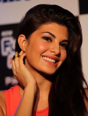 Jacqueline Fernandez Hot Hd Photos & Wallpapers For - Jacqueline ...