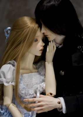 Barbie Doll Love Couple Images - Romantic Doll Couple - 607x857 Wallpaper -  