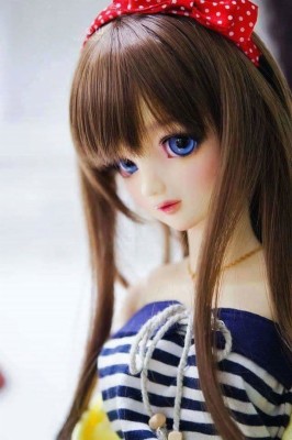 Lovely Stylish Doll Hd Desktop - Doll With Glasses Dp - 1024x682 Wallpaper  
