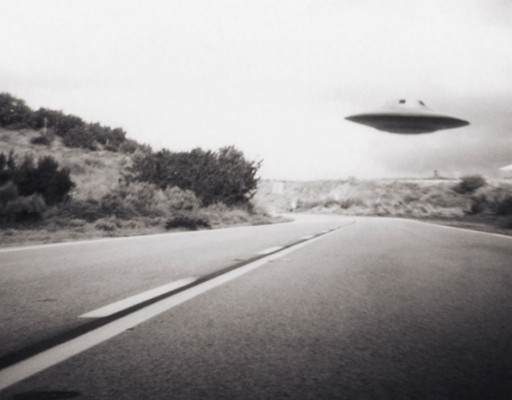 153 Best Hd Ufo Wallpapers, 4944373 - Ufo Black And White - 898x701 ...