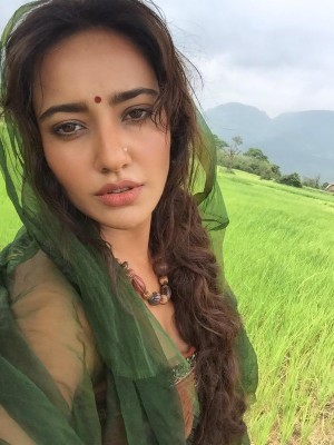 Neha Sharma Hot - Neha Sharma Close Up - 600x800 Wallpaper - teahub.io
