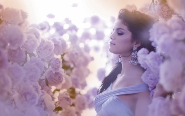 Selena Gomez Year Without Rain Dress - 1280x800 Wallpaper - teahub.io