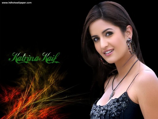 Bollywood Actress Katrina Kaif Saree Wallpaper Photos - Katrina Kaif ...