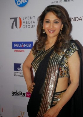 Madhuri Dixit Hot Smile Hd Wallpapers Free Download Madhuri Dixit Good Morning X