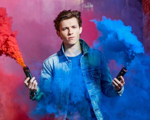 Tom Holland, Jeans Shirt, Smoke, Wallpaper - Tom Holland Wallpaper Pc ...