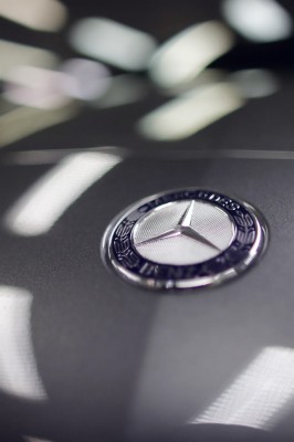 A Company Logo Is Seen On A Mercedes Benz A Class Car - Iphone X ...