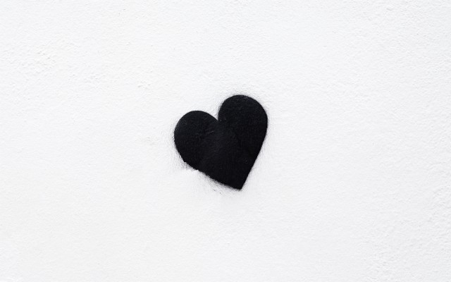 Wallpaper Heart, Bw, Love, Black, White, Minimalism - One Heart Background  Black And White - 938x1668 Wallpaper 