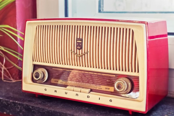 radio vintage listen retro music