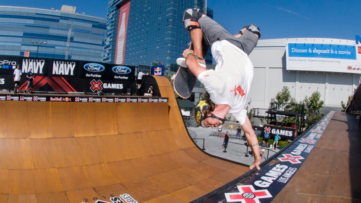 Bucky Lasek Widescreen Desktop Wallpaper - Skateboarding Half Pipe X