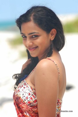 Nithya Menon Hot - 1199x1792 Wallpaper - teahub.io