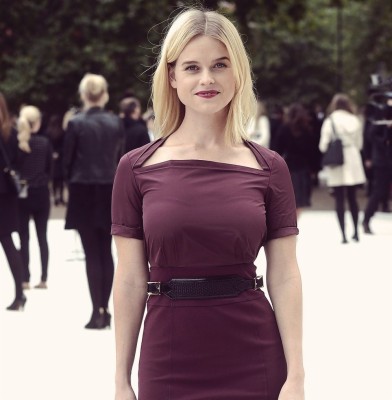 Alice Eve Hot Bikini - 602x1024 Wallpaper - teahub.io