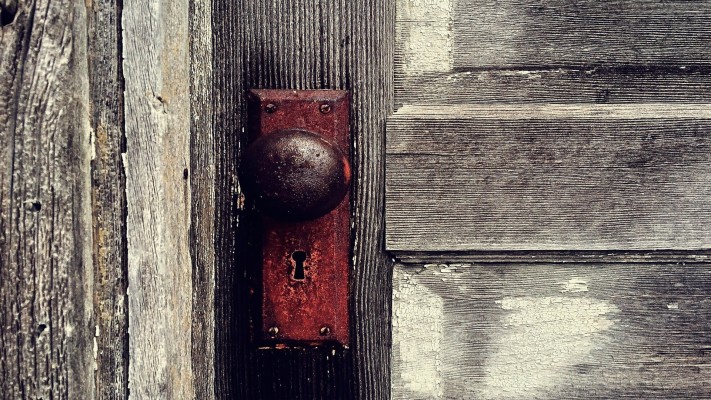 Old Doors Hd - 1100x1100 Wallpaper - teahub.io