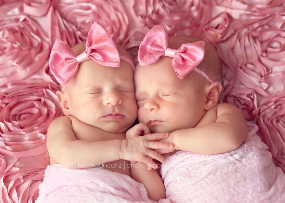 Twins Babies Wallpaper Hd For Desktop - Cute Twin Twins Baby Photos  Download - 1600x1200 Wallpaper 